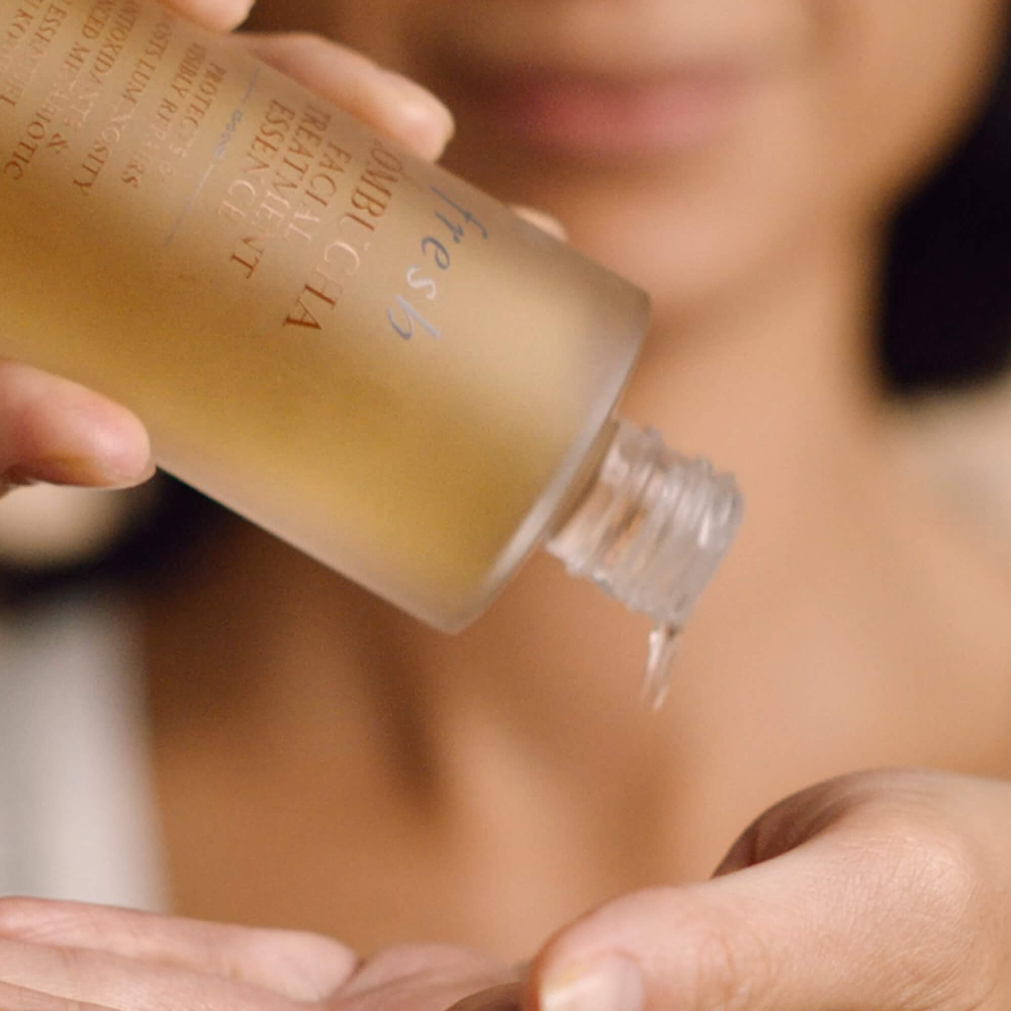 KOMBUCHA ANTIOXIDANT FACIAL TREATMENT ESSENCE (ESENCIA ANTIOXIDANTE)